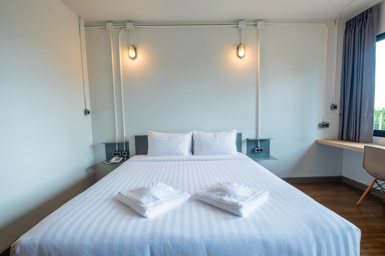 S.22 Hotel Suratthani Surat Thani Exterior photo