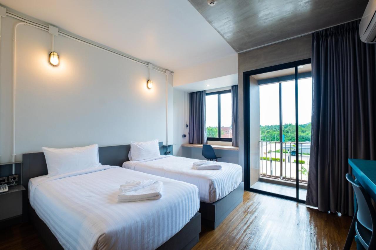 S.22 Hotel Suratthani Surat Thani Exterior photo